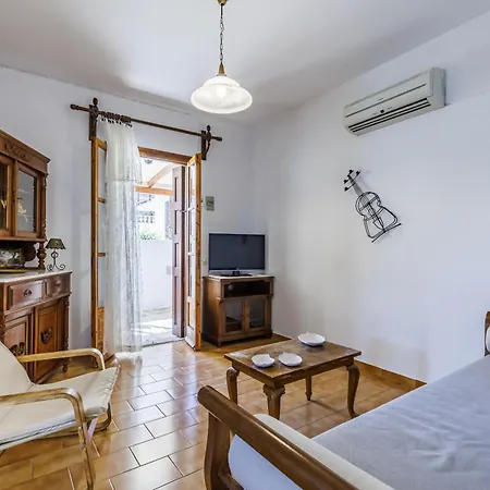 Balou Apartment Skopelos Town Exterior photo